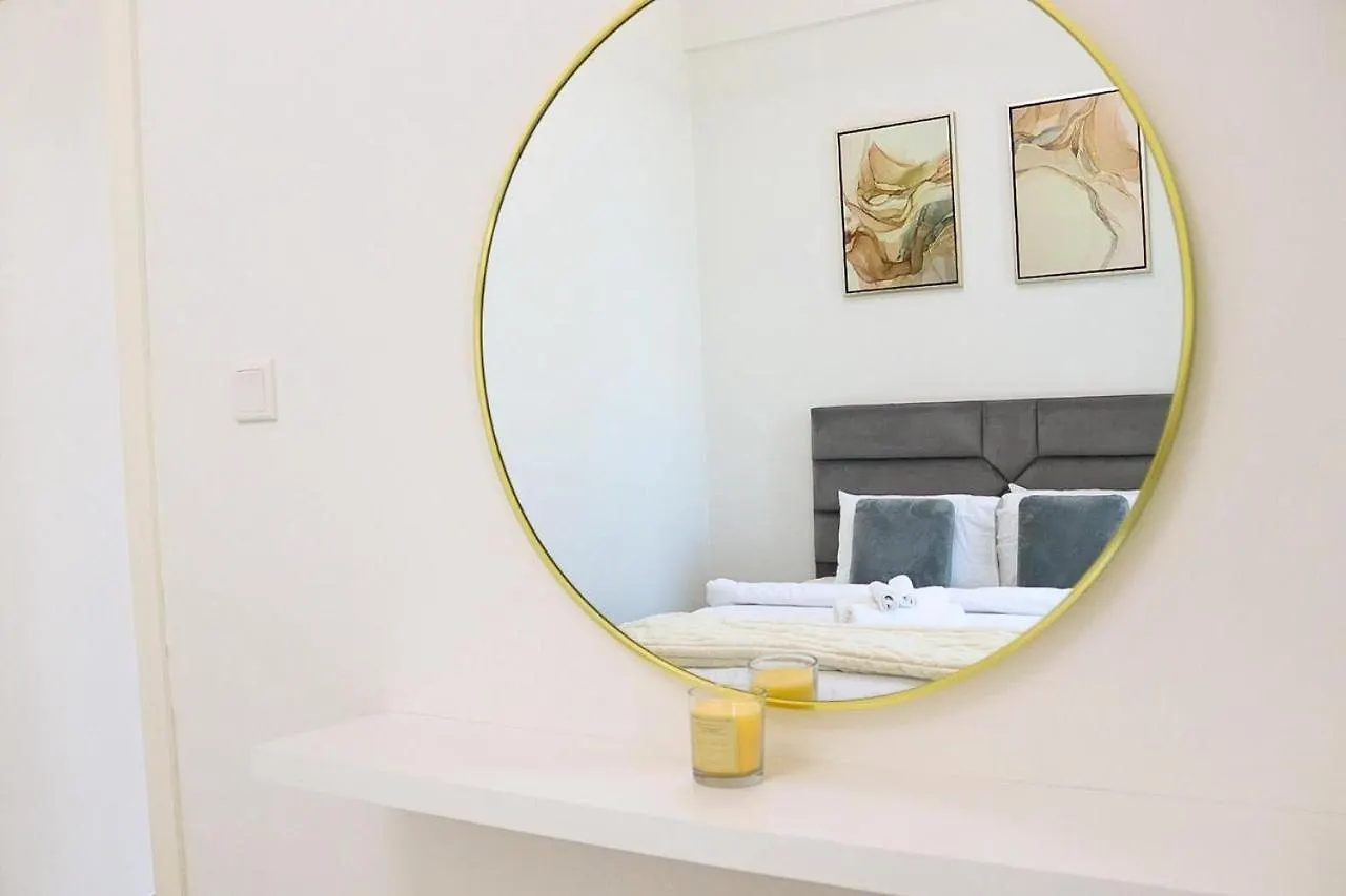 Golden Aura 1 Bedroom Apartment Dubai 0*,  Förenade Arabemiraten