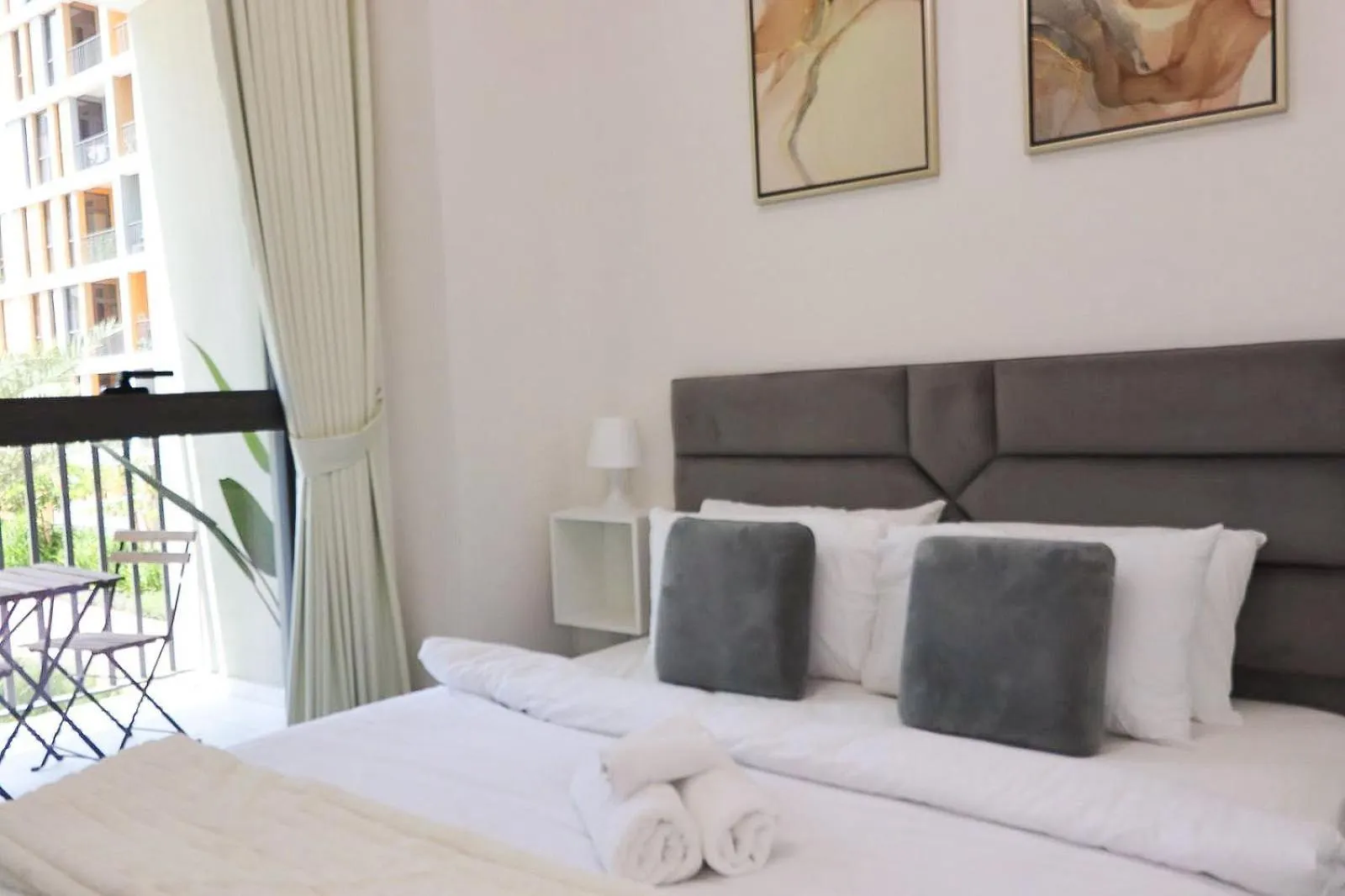 Golden Aura 1 Bedroom Apartment Dubai 0*,  Förenade Arabemiraten